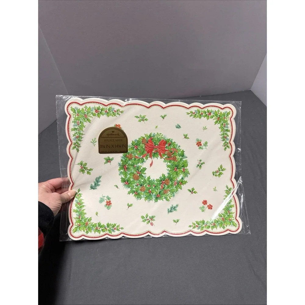 Vintage Hallmark Placemats Set Of 8 Christmas Holiday Wreath Holly Berry